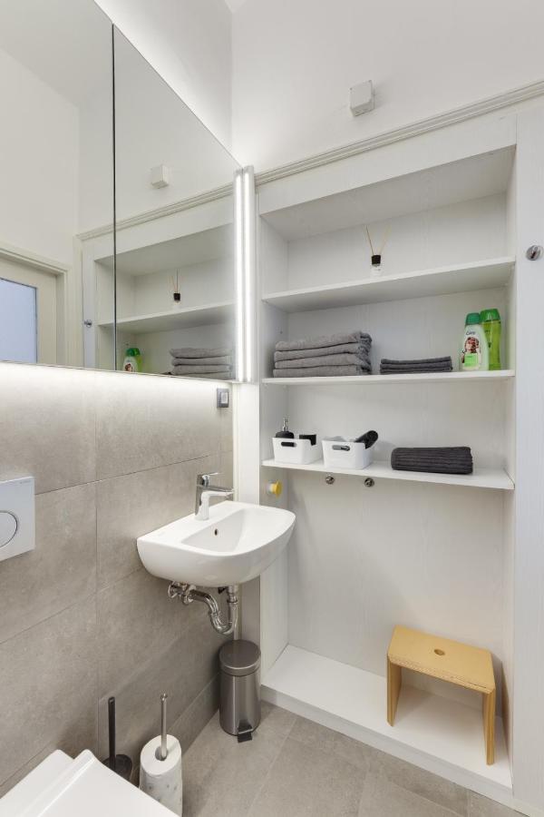 City Center Apartment With Parking 卢布尔雅那 外观 照片